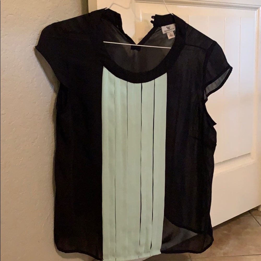 Xl black and light blue top